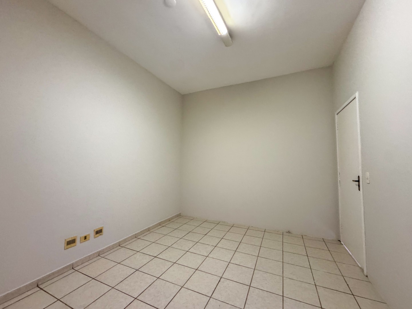 Sala/Conjunto Comercial para alugar em Centro, Londrina — Portal Chave Fácil