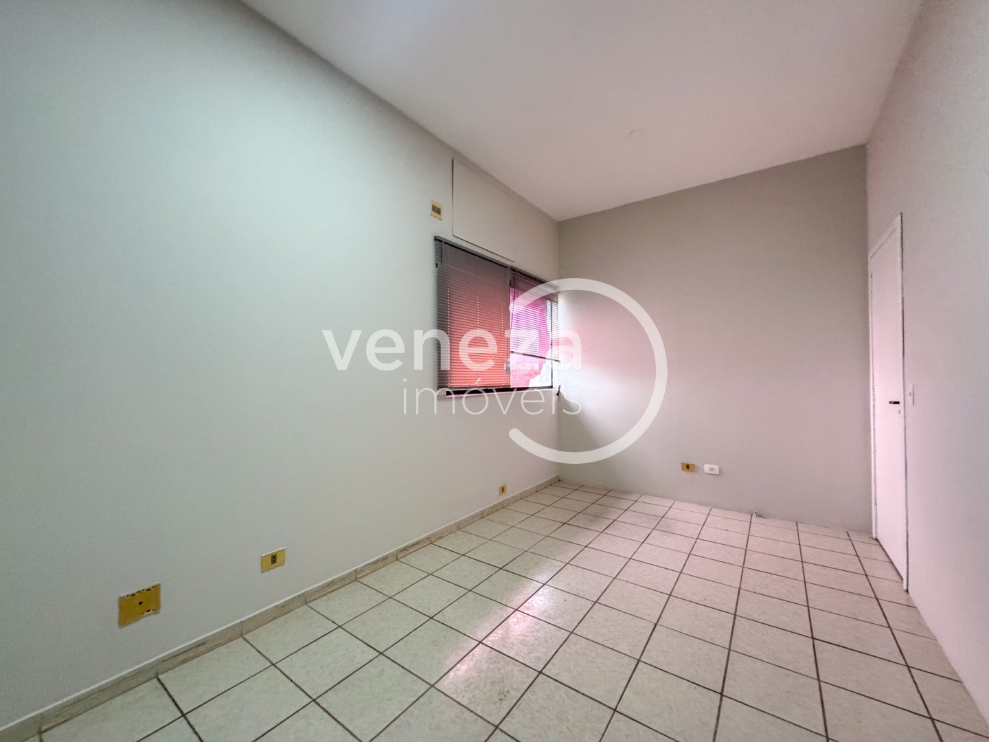 Sala para locação no bairro Centro de Londrina - Foto 7