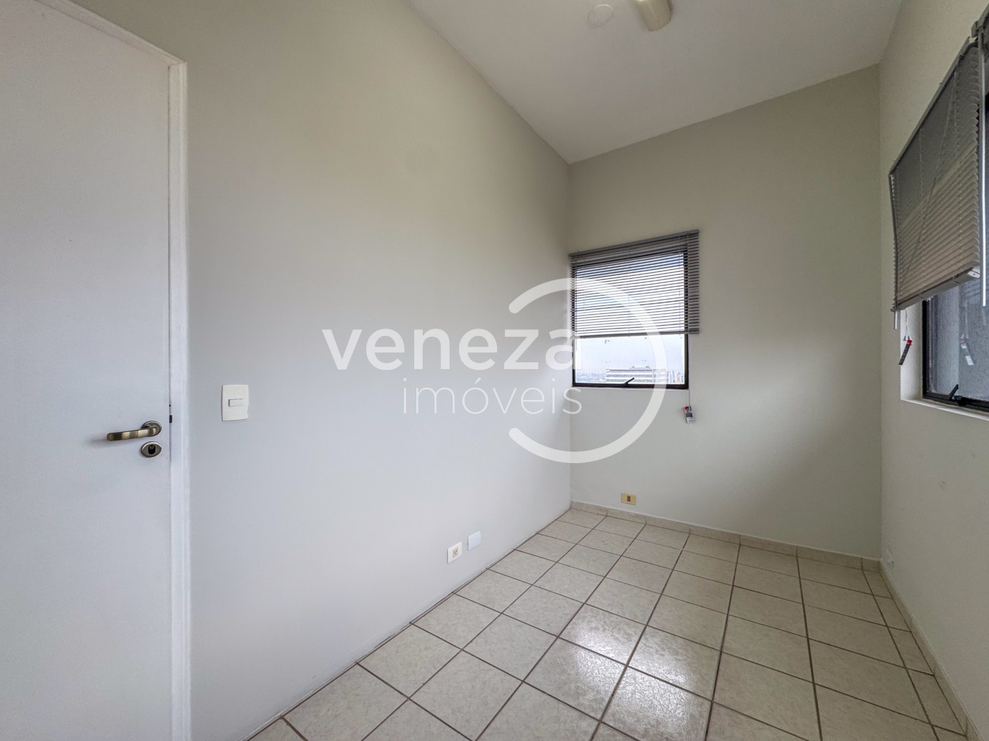 Sala para locação no bairro Centro de Londrina - Foto 13