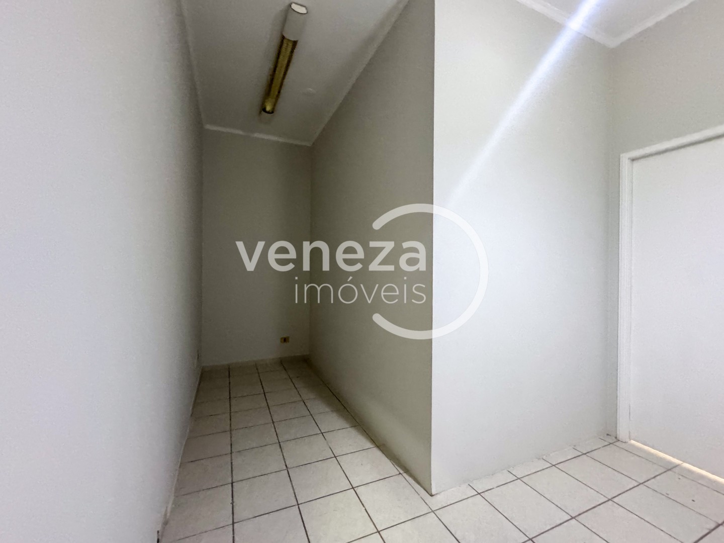 Sala para locação no bairro Centro de Londrina - Foto 16