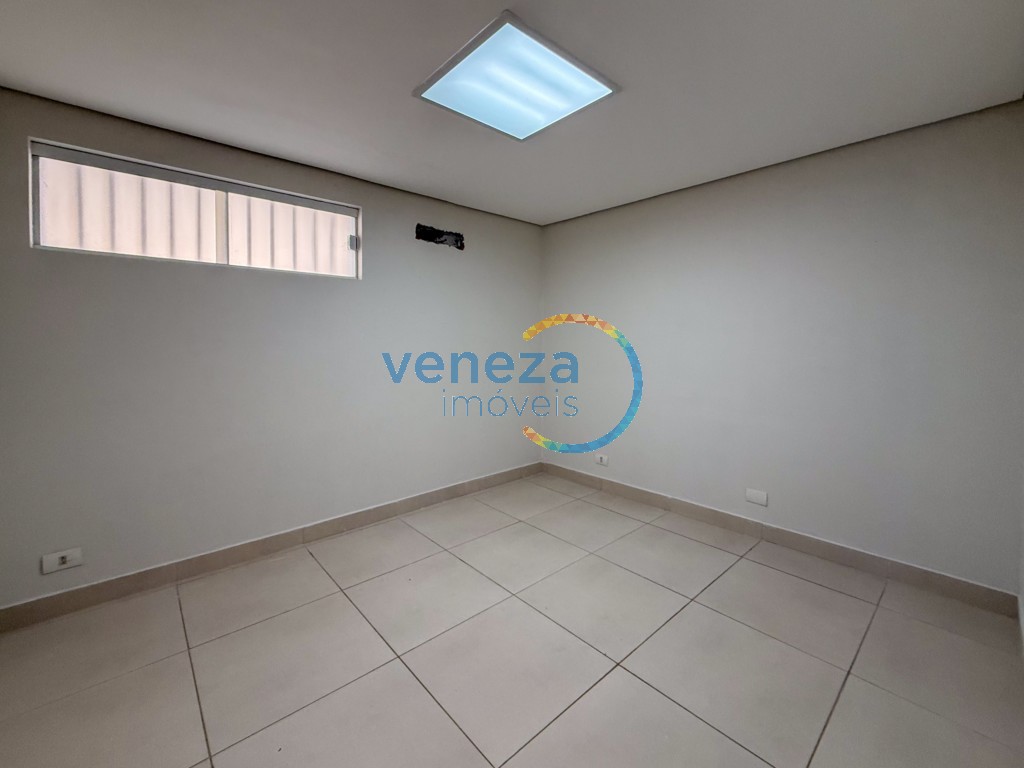 Sala para locação no bairro Ipiranga de Londrina com 150m<sup>2</sup> útil, 4 vagas de garagem