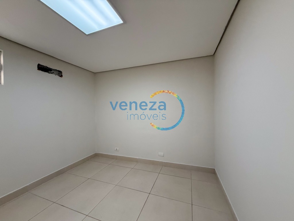 Sala para locação no bairro Ipiranga de Londrina com 150m<sup>2</sup> útil, 4 vagas de garagem
