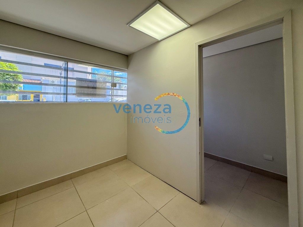 Sala para locação no bairro Ipiranga de Londrina com 150m<sup>2</sup> útil, 4 vagas de garagem