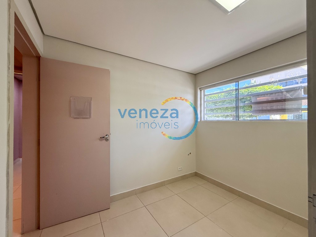 Sala para locação no bairro Ipiranga de Londrina com 150m<sup>2</sup> útil, 4 vagas de garagem