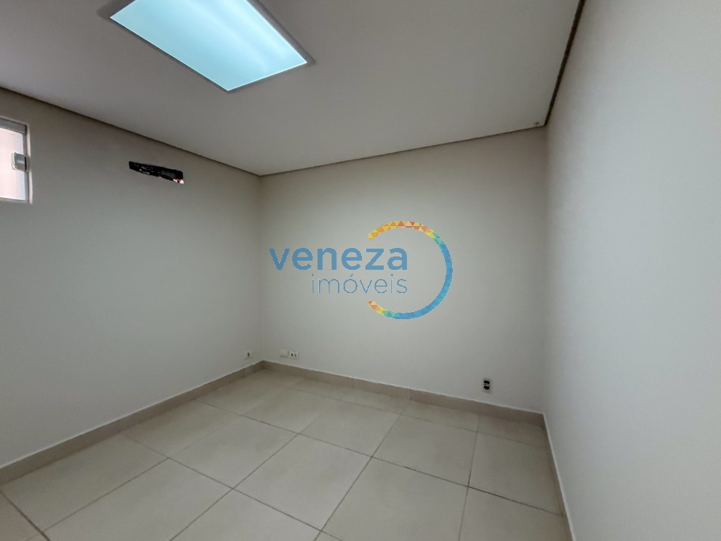 Sala para locação no bairro Ipiranga de Londrina com 150m<sup>2</sup> útil, 4 vagas de garagem