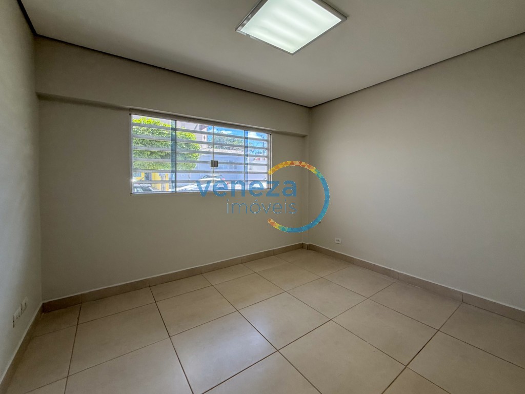 Sala para locação no bairro Ipiranga de Londrina com 150m<sup>2</sup> útil, 4 vagas de garagem
