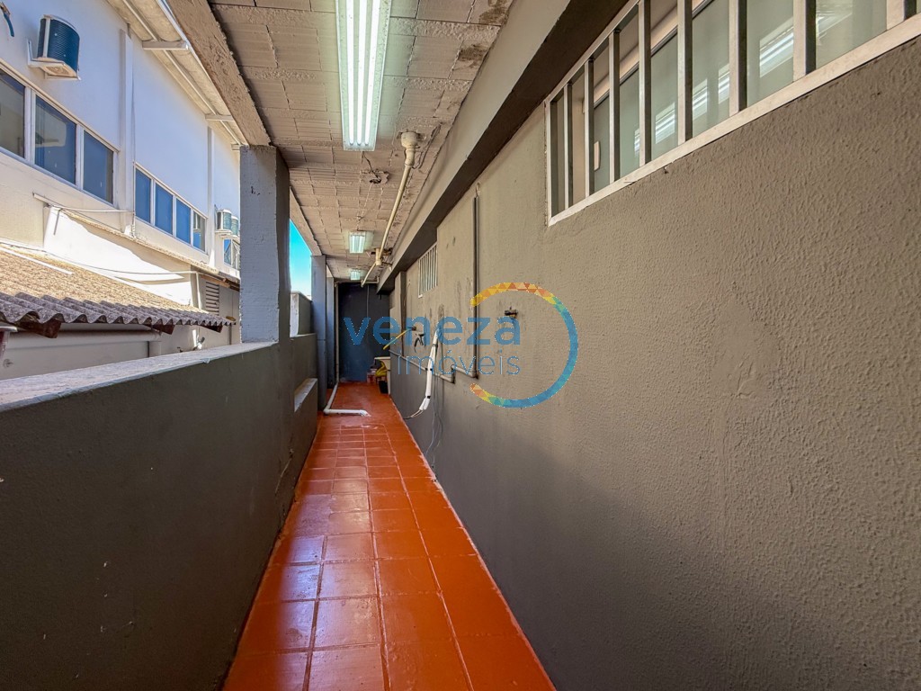 Sala para locação no bairro Ipiranga de Londrina com 150m<sup>2</sup> útil, 4 vagas de garagem
