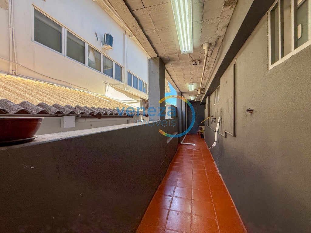 Sala para locação no bairro Ipiranga de Londrina com 150m<sup>2</sup> útil, 4 vagas de garagem