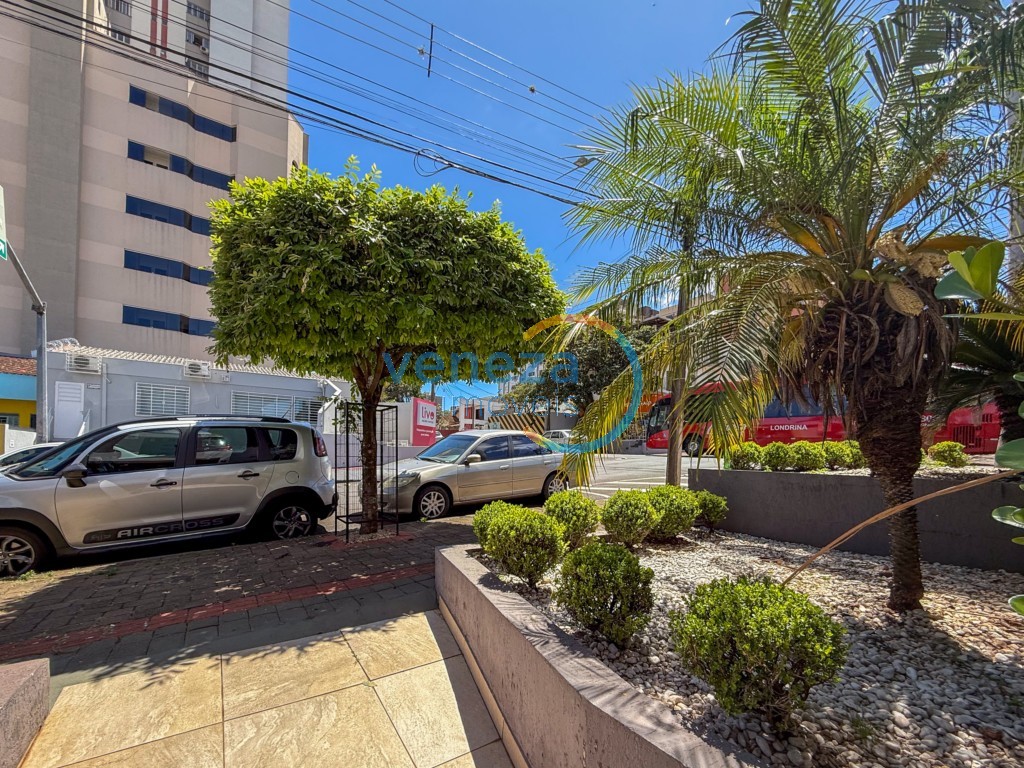 Sala para locação no bairro Ipiranga de Londrina com 150m<sup>2</sup> útil, 4 vagas de garagem