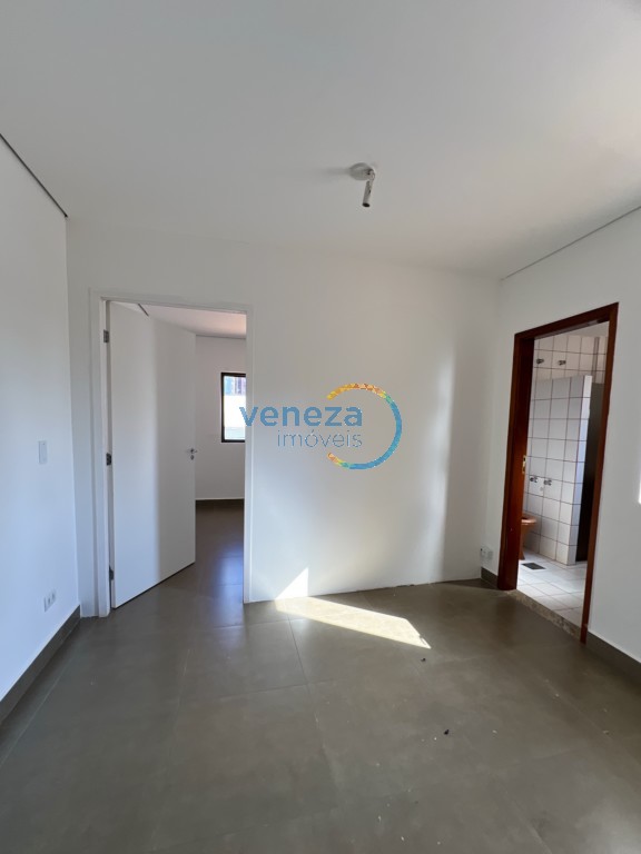 Sala para locacao no Centro em Londrina com 40m² por R$ 900,00