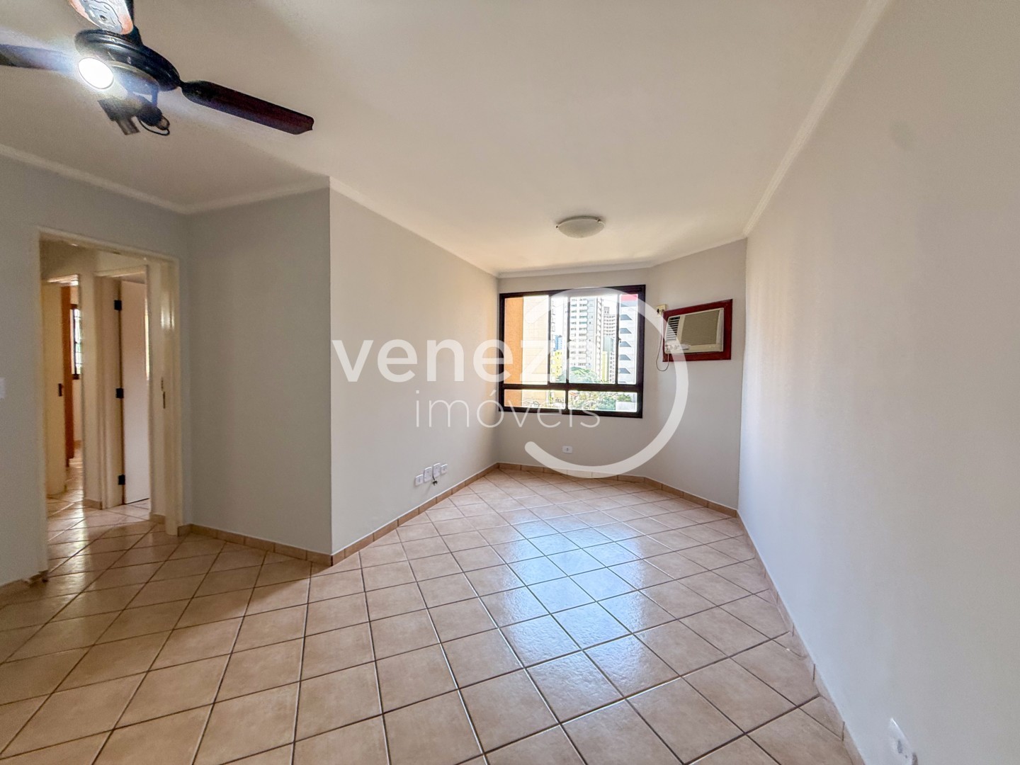 Apartamento para locacao no Centro em Londrina com 108m² por R$ 1.650