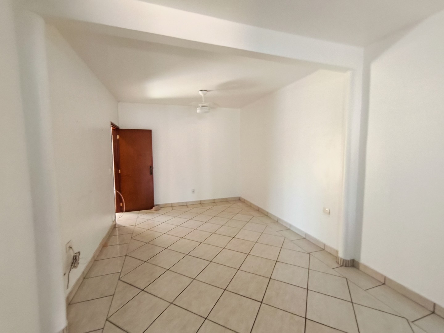 Casa Residencial para locação no bairro Industrial de Londrina - Foto 11