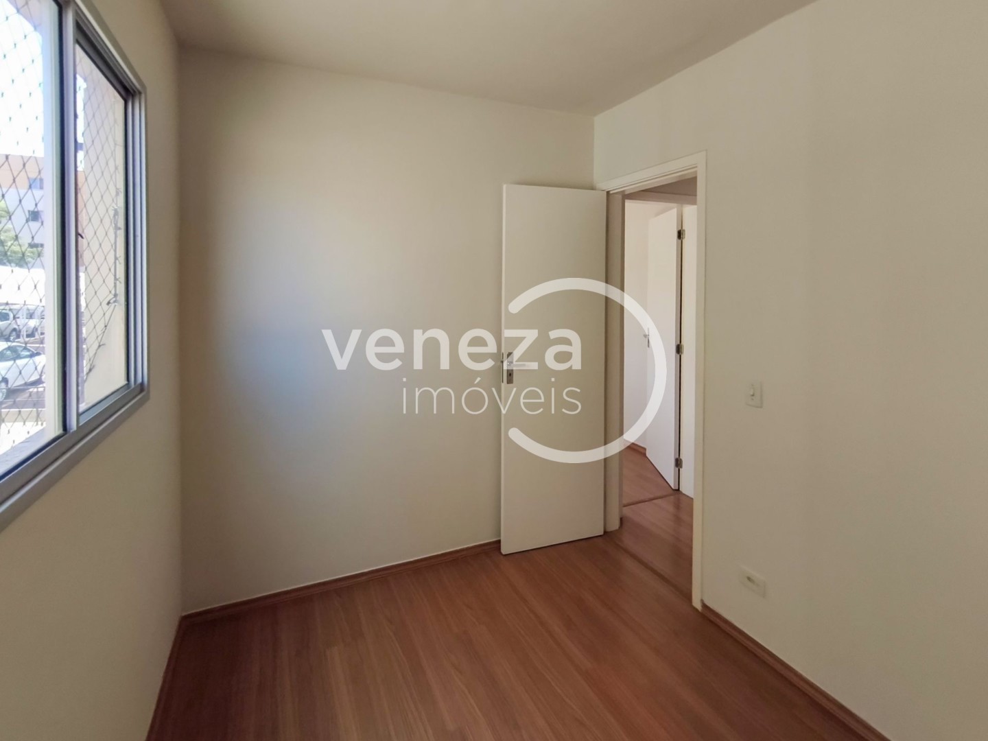 Apartamento para locação no bairro Jose Garcia Molina de Londrina - Foto 6