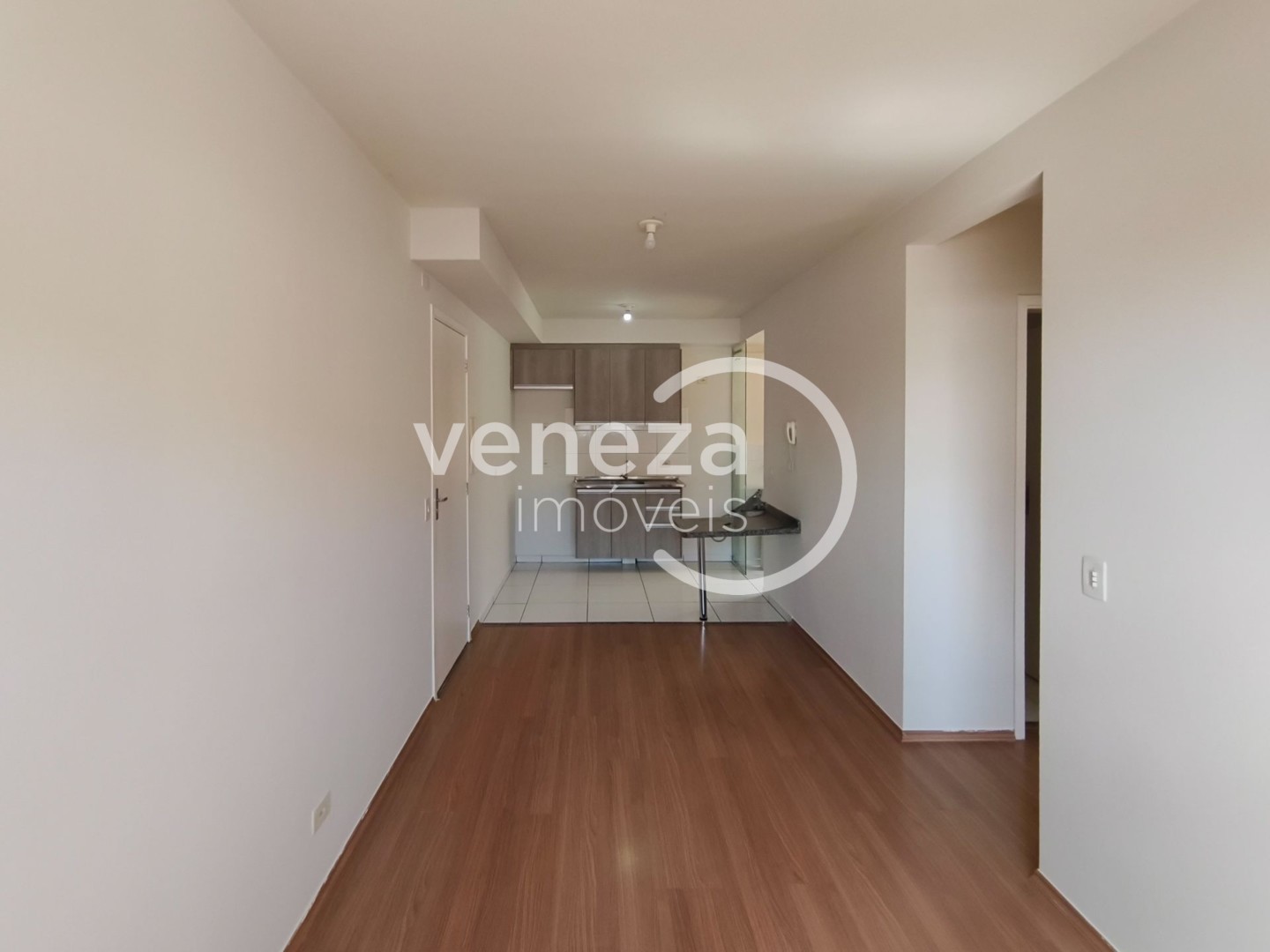 Apartamento para locacao no Jose Garcia Molina em Londrina com 75,66m² por R$ 1.050 - Foto 3