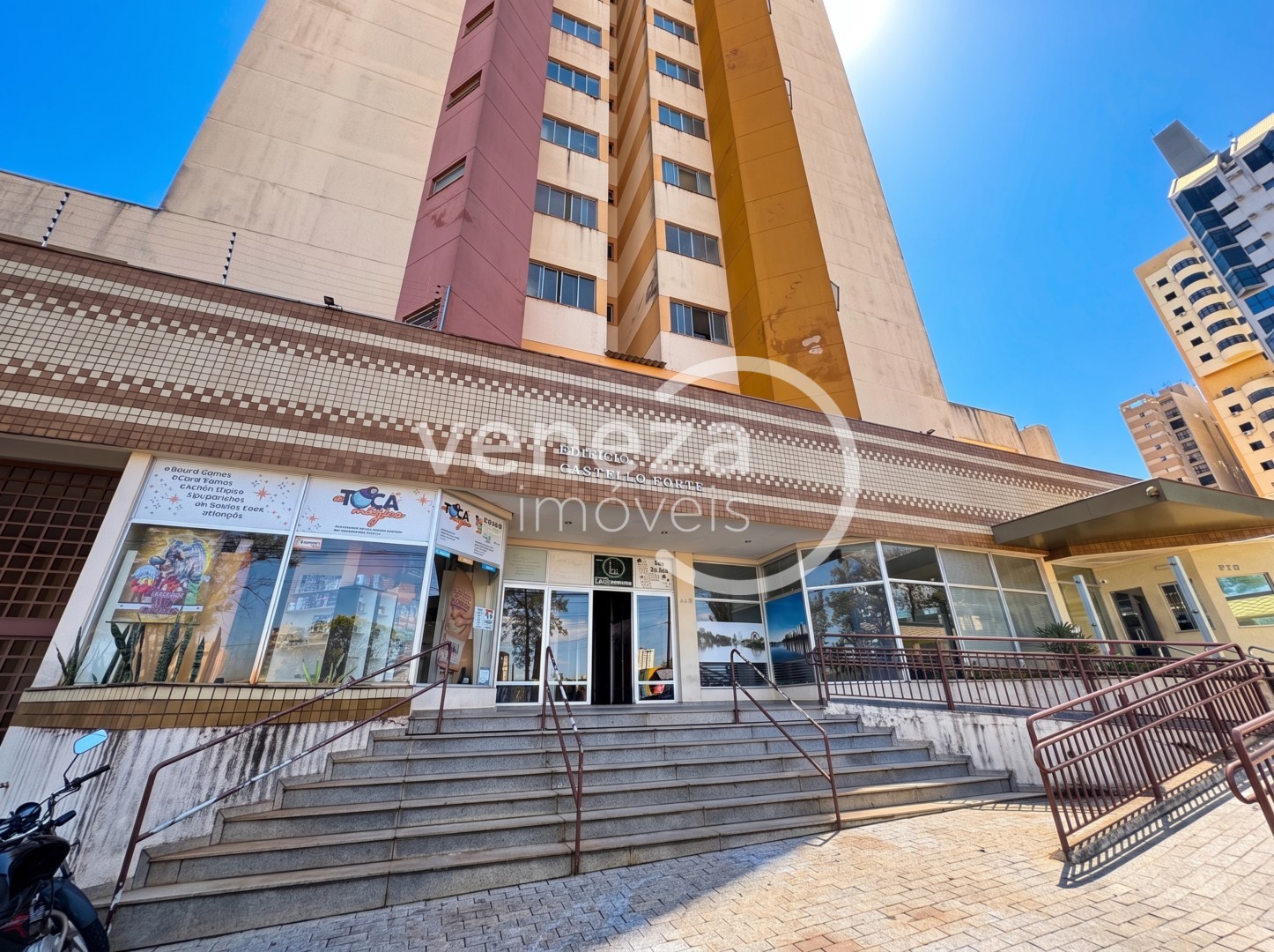 Apartamento para locacao no Centro em Londrina com 66,09m² por R$ 1.290  - Foto 2