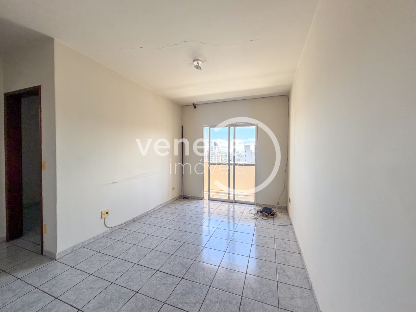 Apartamento para locacao no Centro em Londrina com 66,09m² por R$ 1.290  - Foto 2