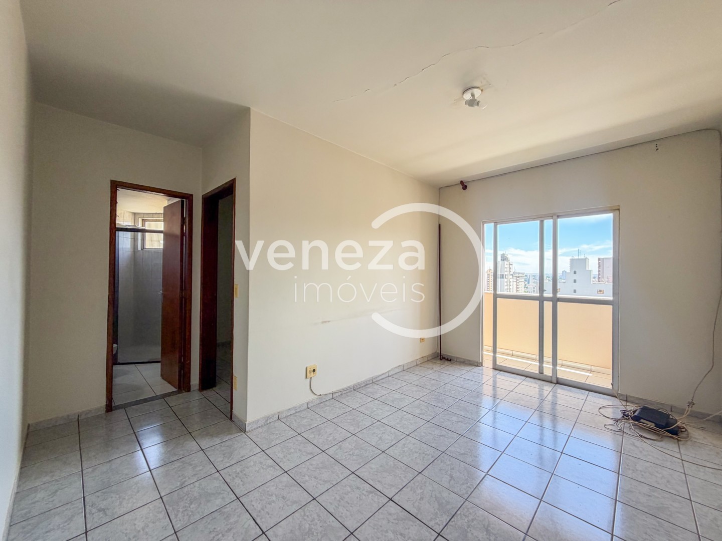 Apartamento para locacao no Centro em Londrina com 66,09m² por R$ 1.290  - Foto 3