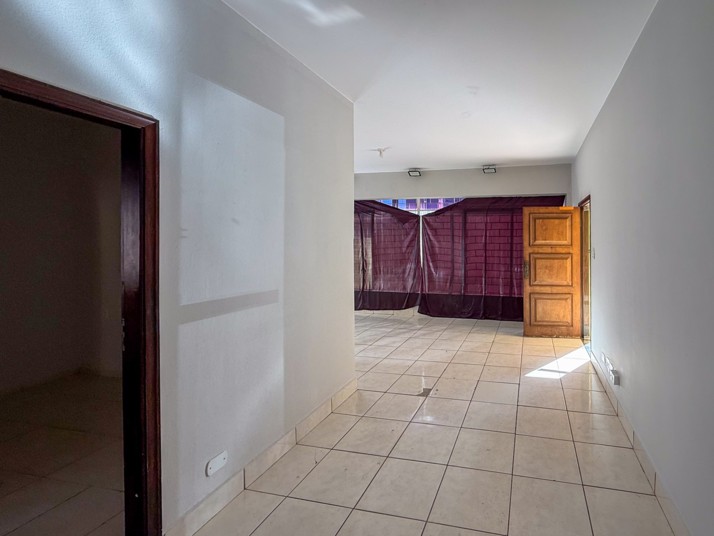 Casa Comercial para locação no bairro Centro de Londrina - Foto 21