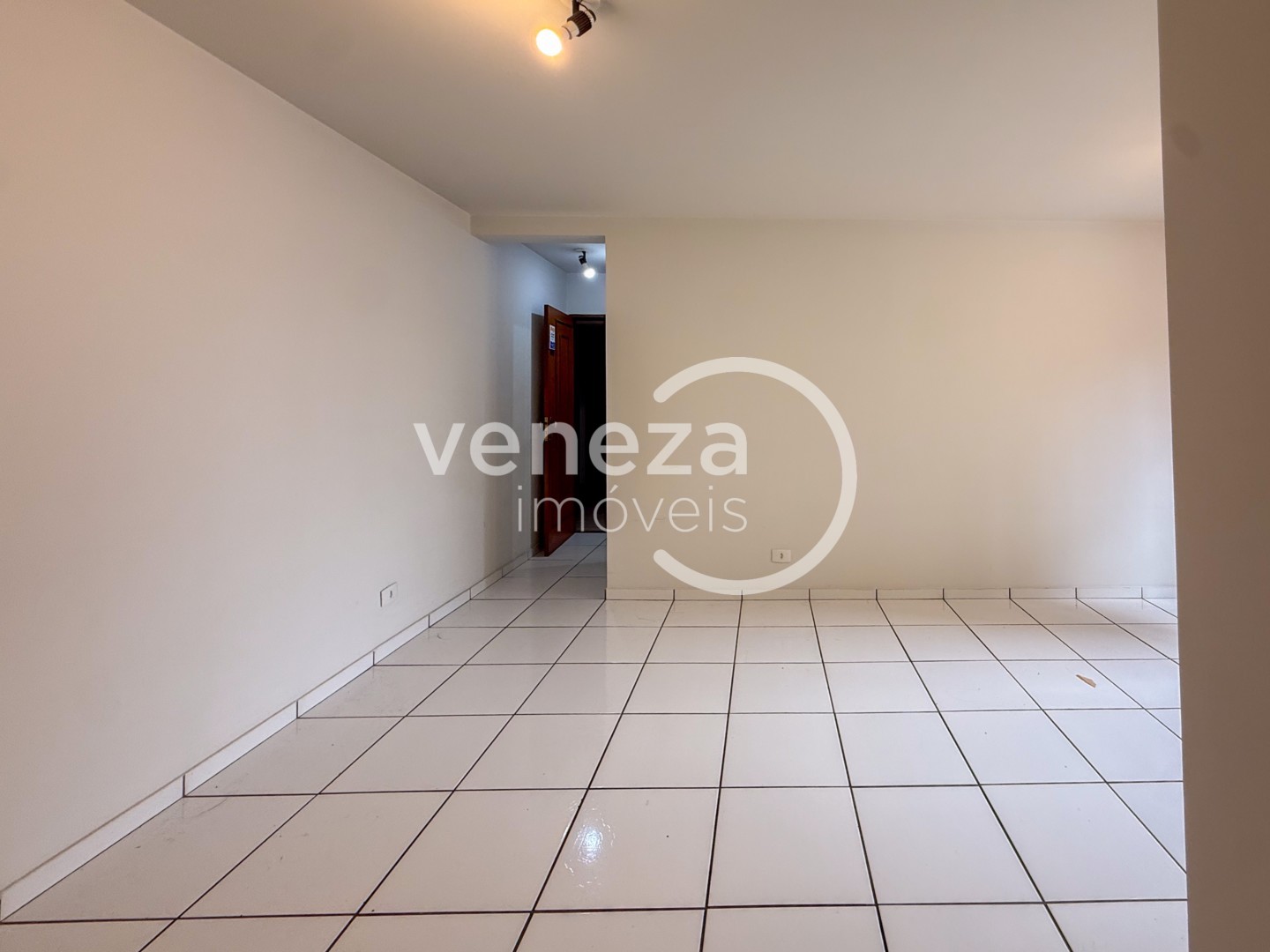 Apartamento para locação no bairro Centro de Londrina - Foto 4