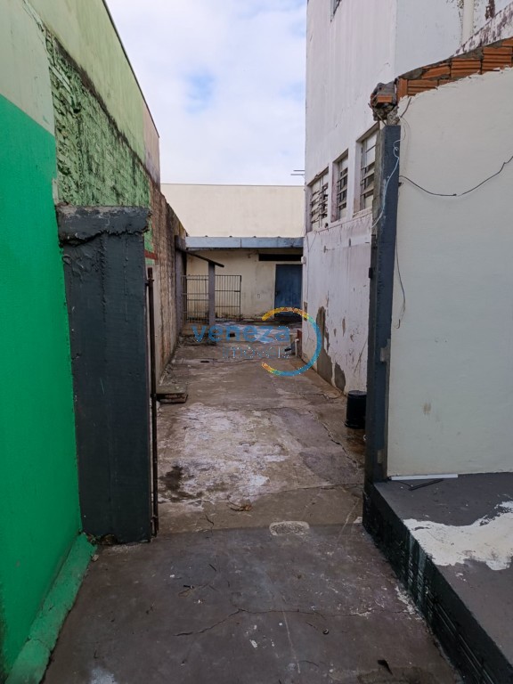 Salão-loja para locação no bairro Centro de Rolandia - Foto 22