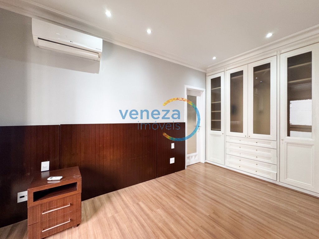 Apartamento para locação no bairro Gleba Palhano de Londrina com 225.78m<sup>2</sup> útil, 3 quartos, 2 vagas de garagem