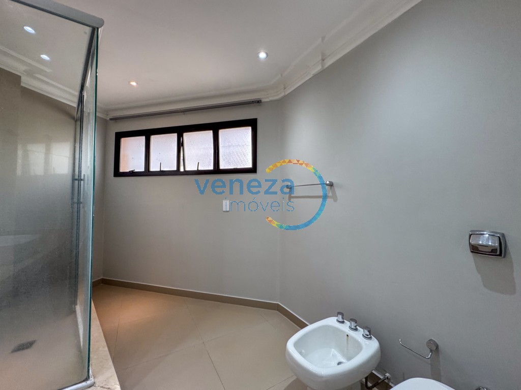 Apartamento para locação no bairro Gleba Palhano de Londrina com 225.78m<sup>2</sup> útil, 3 quartos, 2 vagas de garagem