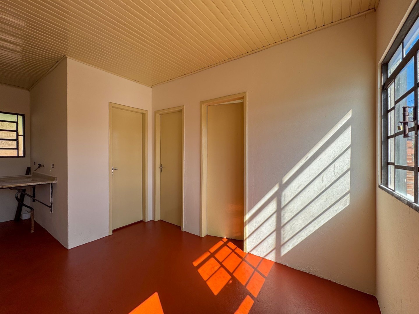 Casa Residencial para locação no bairro Jardim Maracana de Londrina - Foto 5