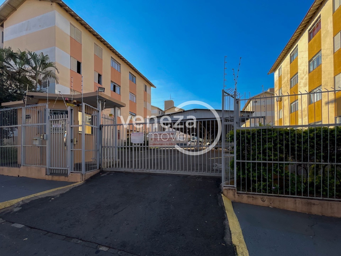 Apartamento para locacao no Agari em Londrina com 65,3m² por R$ 1.150