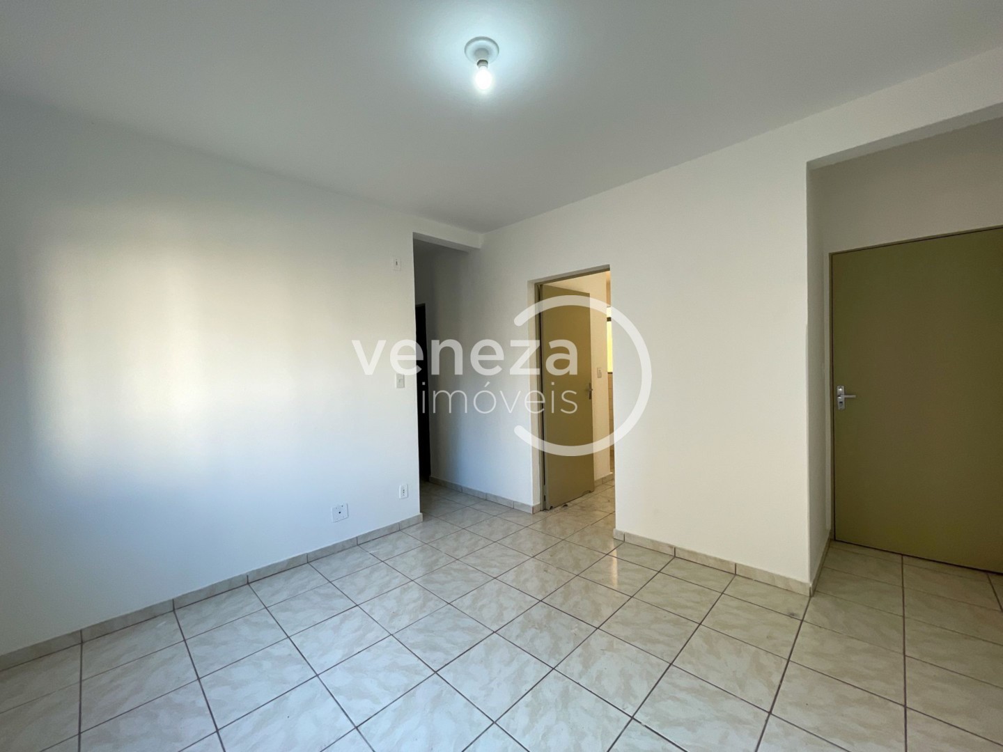Apartamento para locação no bairro Agari de Londrina - Foto 5