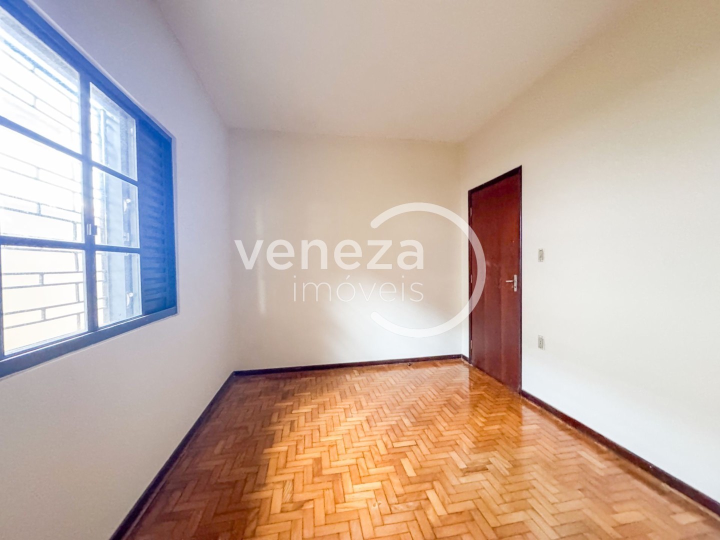 Casa Residencial para locação no bairro Centro de Londrina - Foto 17