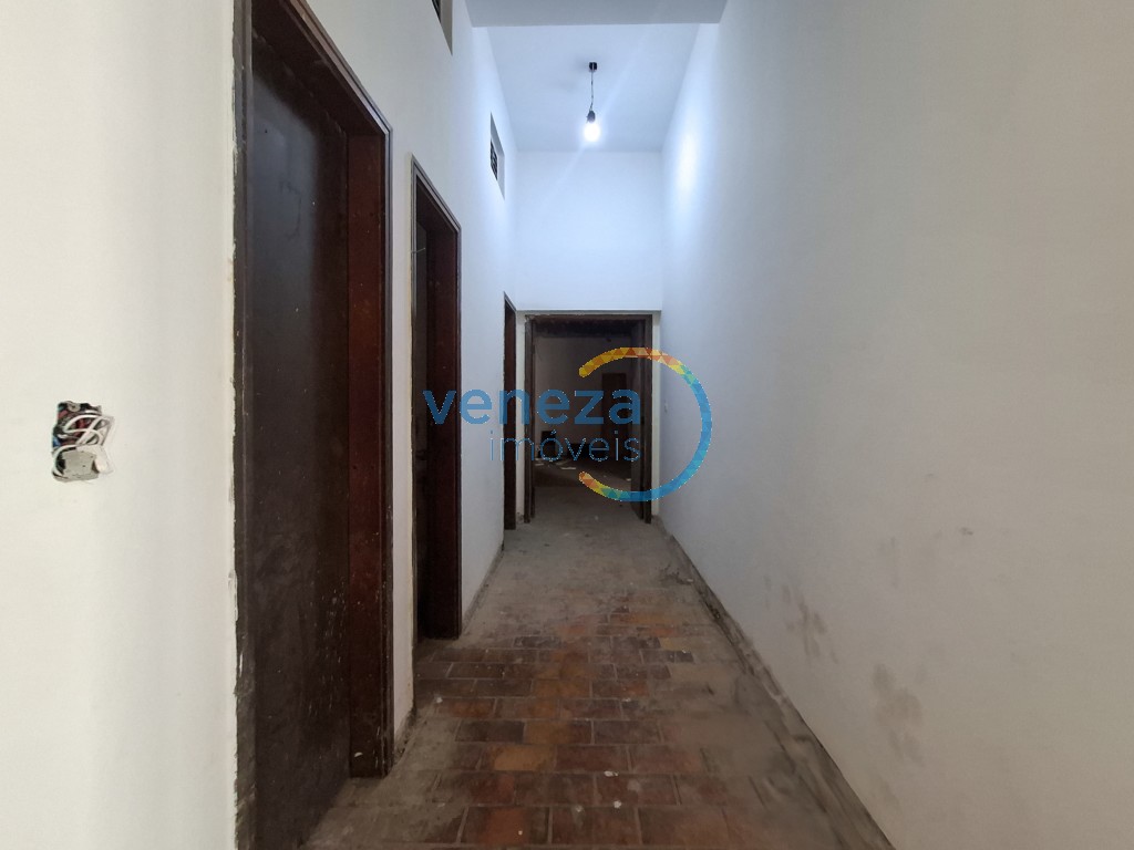 Salão-loja para locação no bairro Centro de Londrina - Foto 14