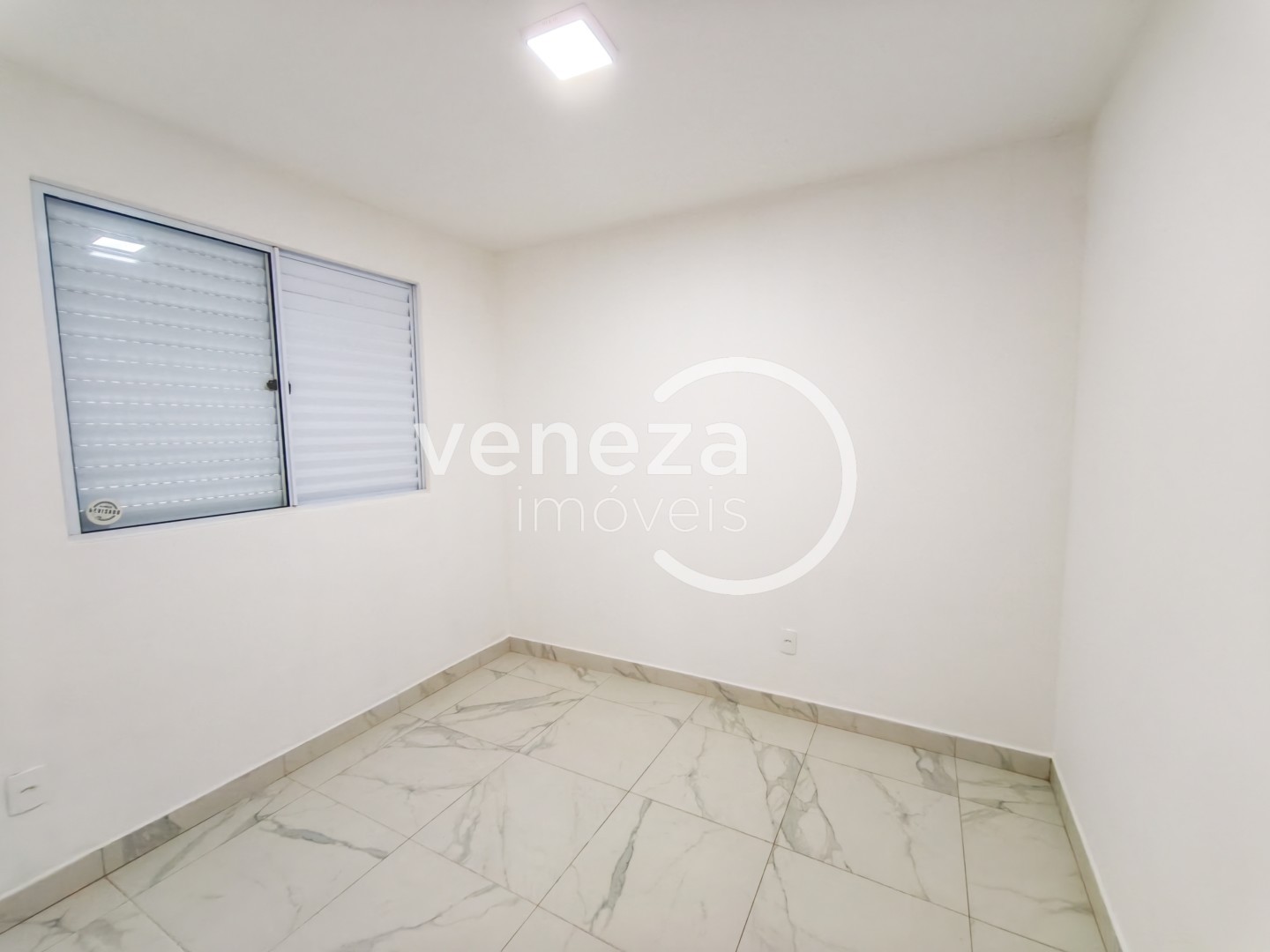 Apartamento para locação no bairro Acquaville de Londrina - Foto 6