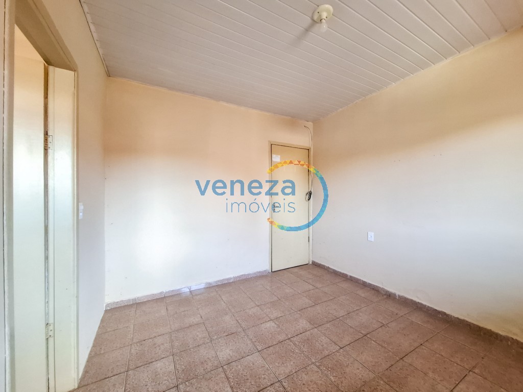 Casa Residencial para locação no bairro Piza de Londrina com 22m<sup>2</sup> útil, 1 quarto, 1 vaga de garagem