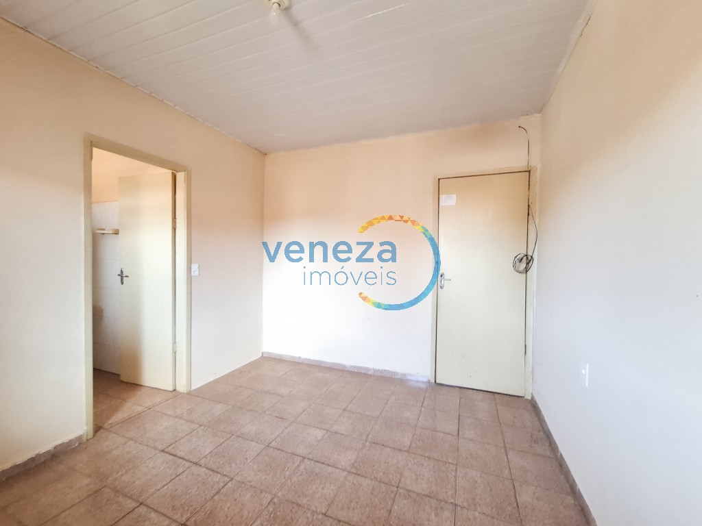 Casa Residencial para locação no bairro Piza de Londrina com 22m<sup>2</sup> útil, 1 quarto, 1 vaga de garagem