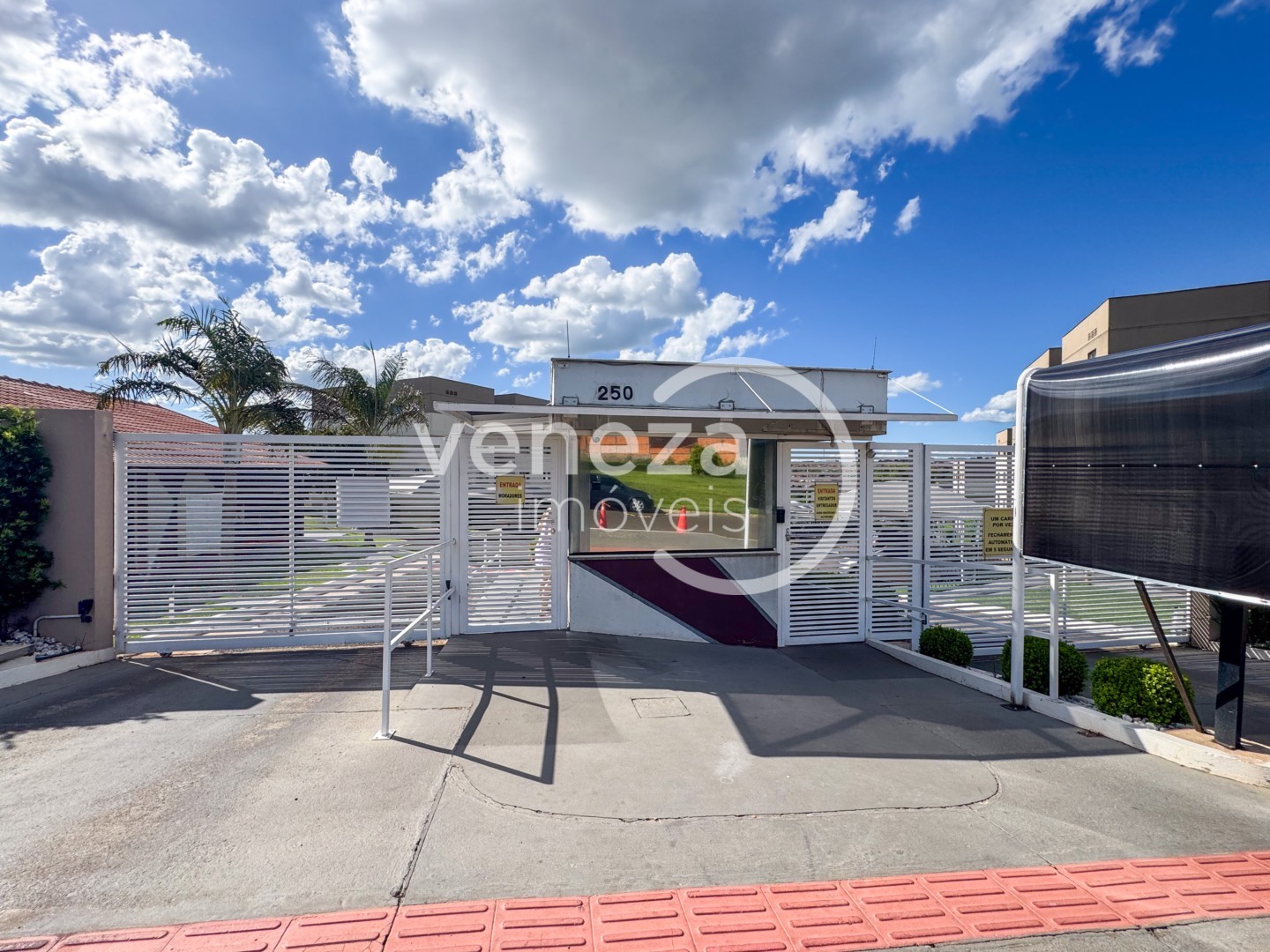 Apartamento para locacao no Conjunto Residencial Marajoara em Londrina com 76m² por R$ 1.100