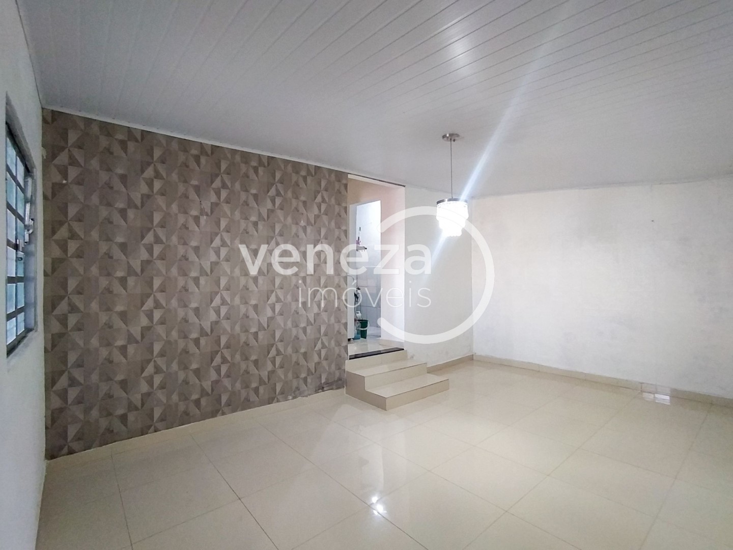 Casa Residencial para locacao no Milton Gavetti em Londrina com 100m² por R$ 1.500
