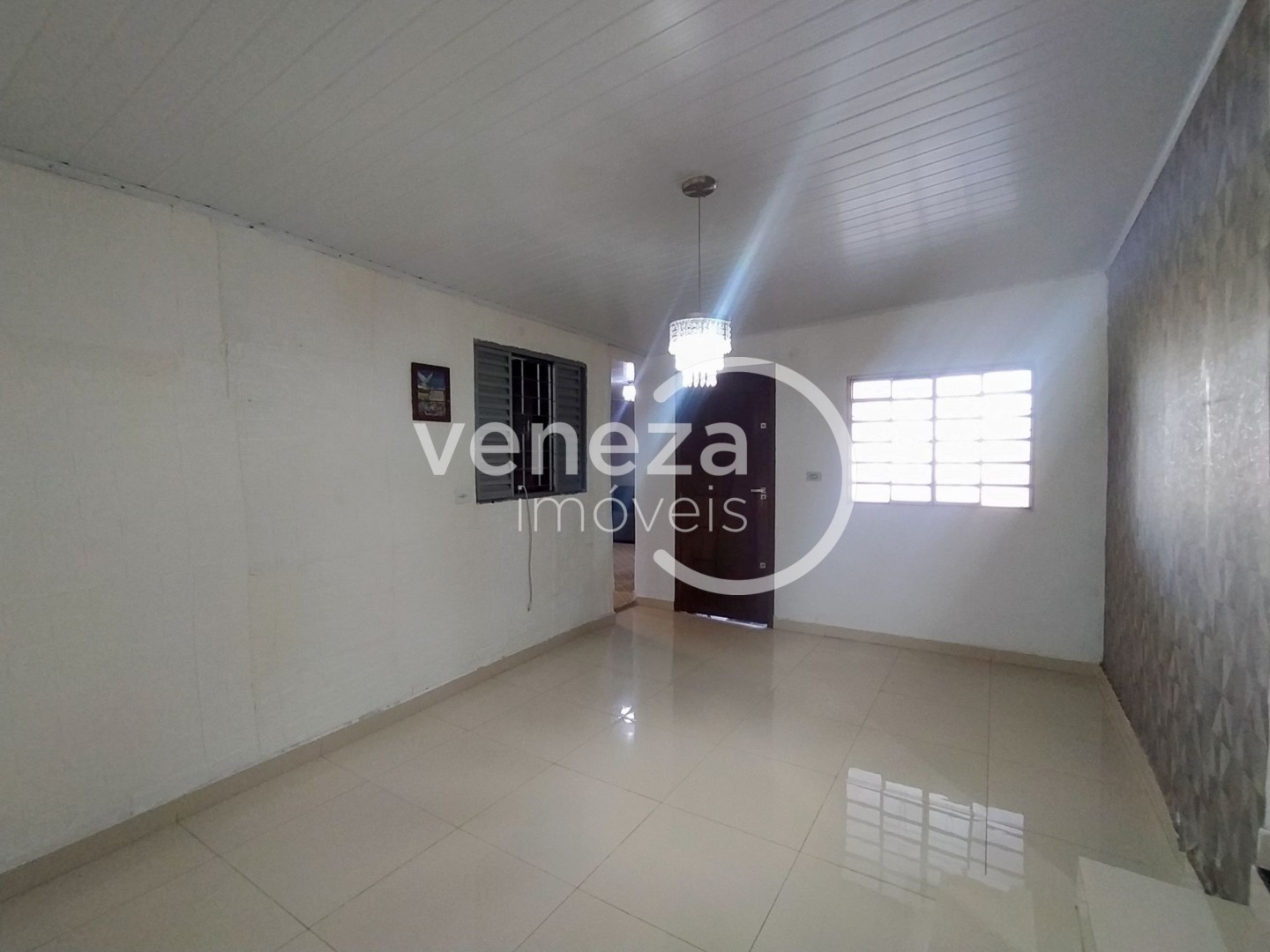 Casa Residencial para locacao no Milton Gavetti em Londrina com 100m² por R$ 1.500