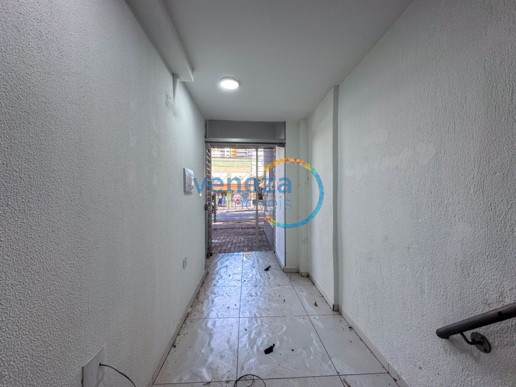 Salão-loja para locação no bairro Centro de Londrina - Foto 4