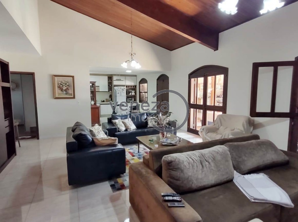 Casa Residencial para venda no Waldemar Hauer em Londrina com 400m² por R$ 1.500.000,00