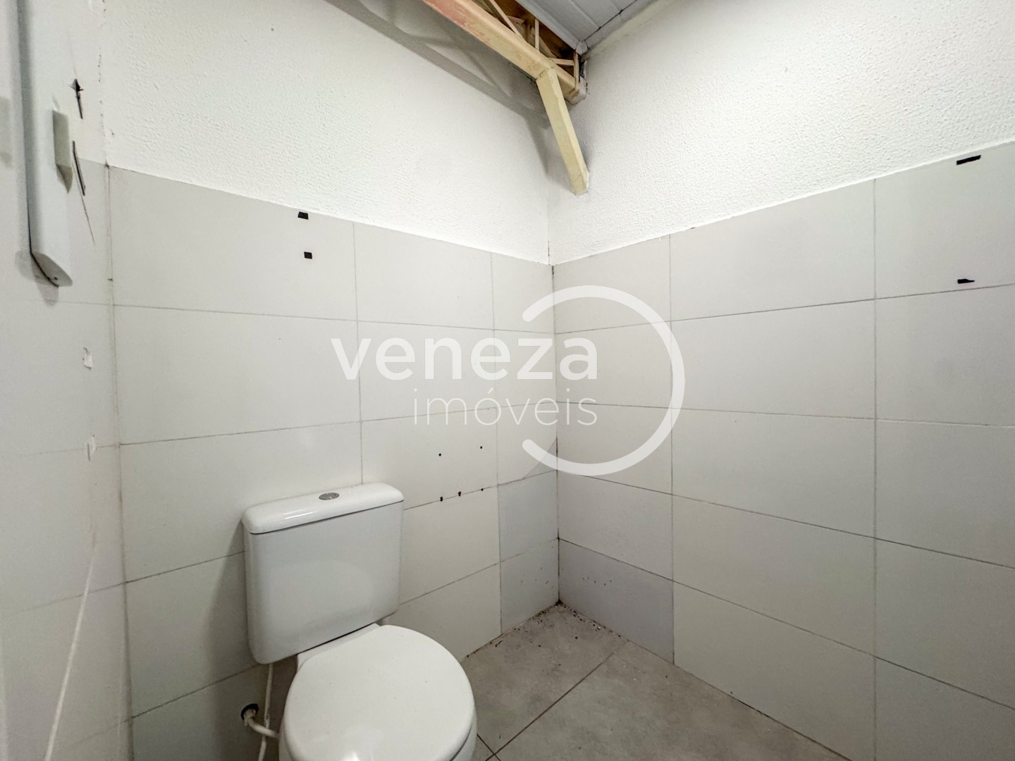 Salão-loja para locação no bairro Centro de Londrina - Foto 8