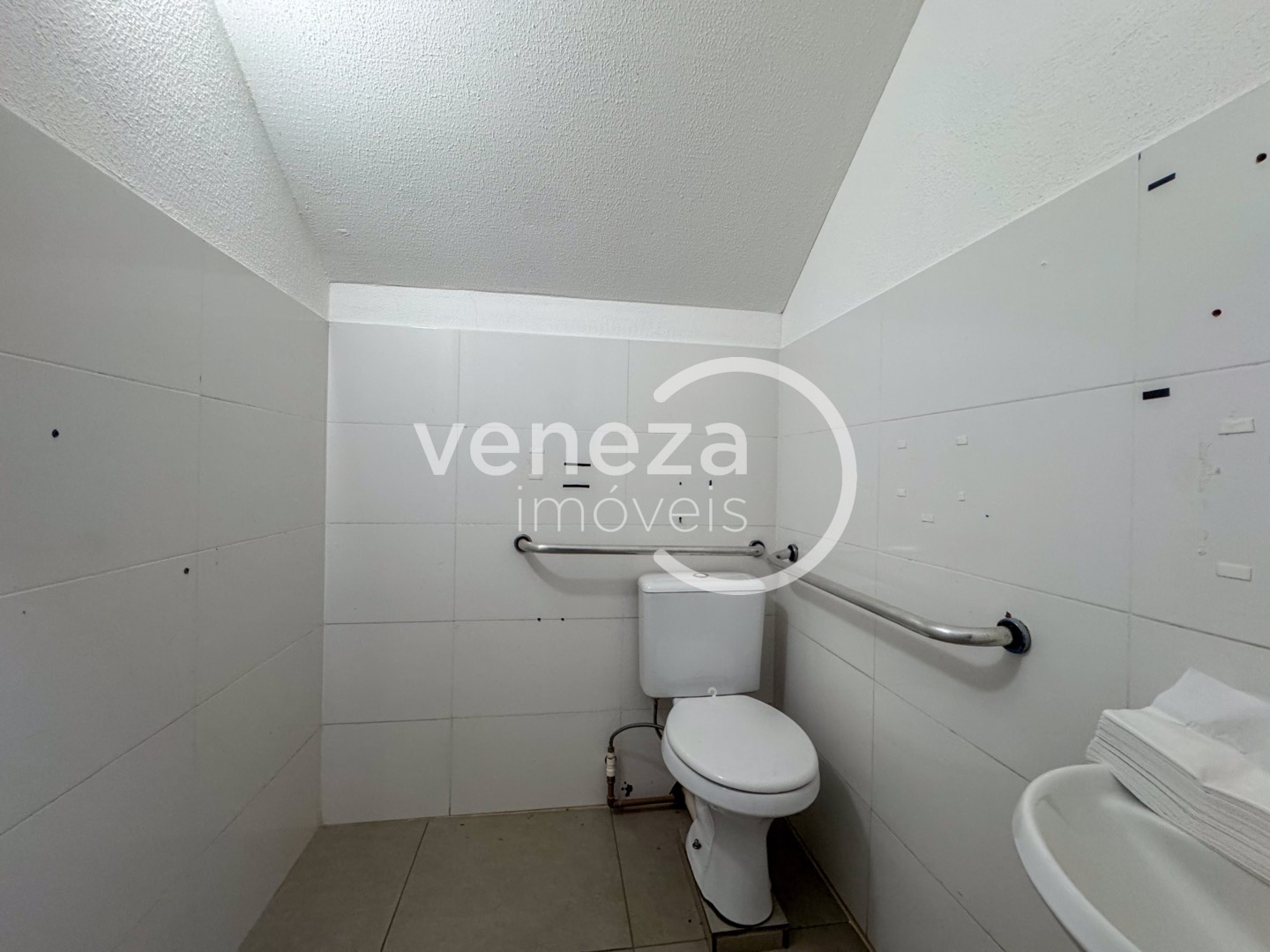 Salão-loja para locação no bairro Centro de Londrina - Foto 32