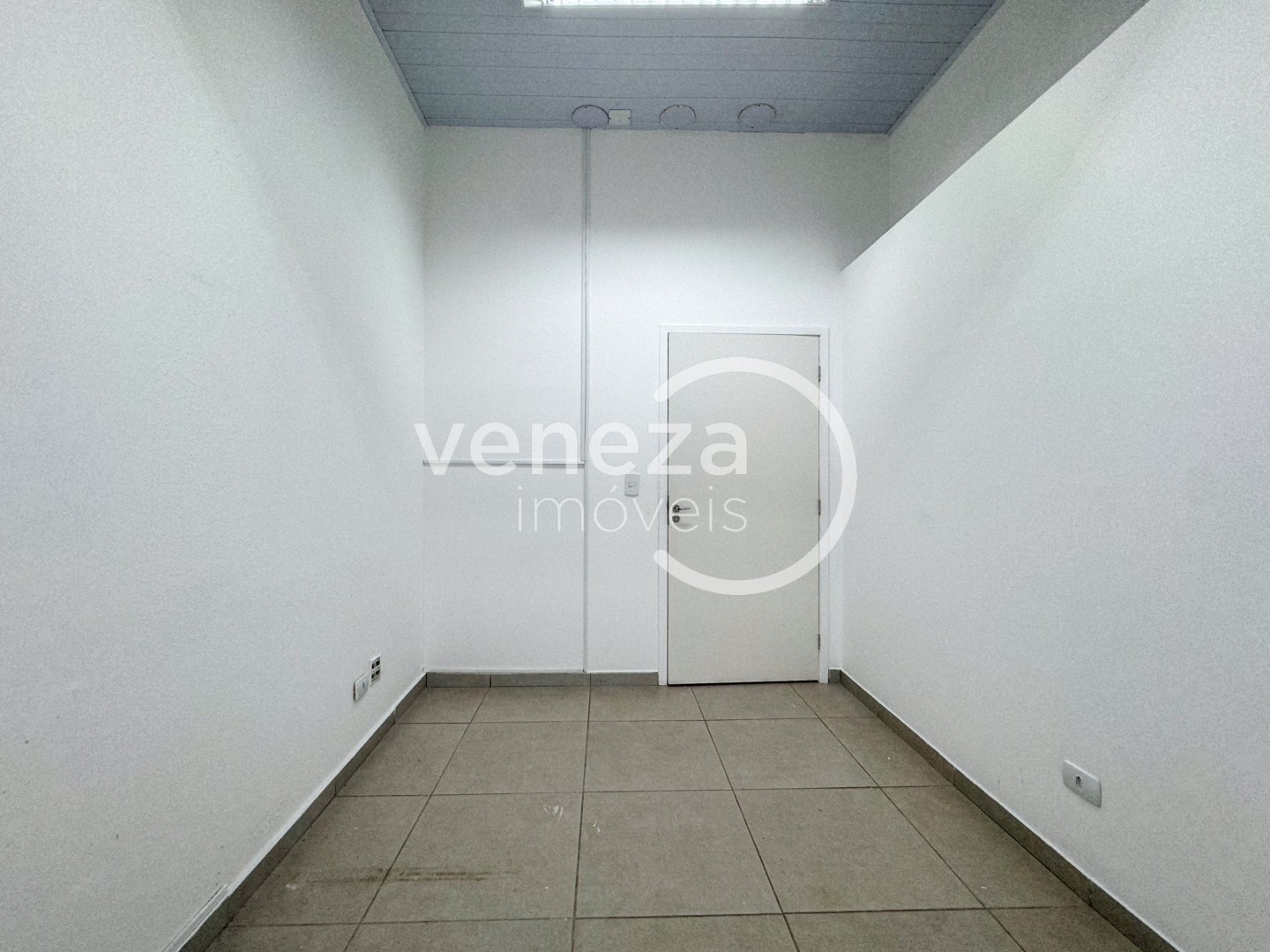 Salão-loja para locação no bairro Centro de Londrina - Foto 35