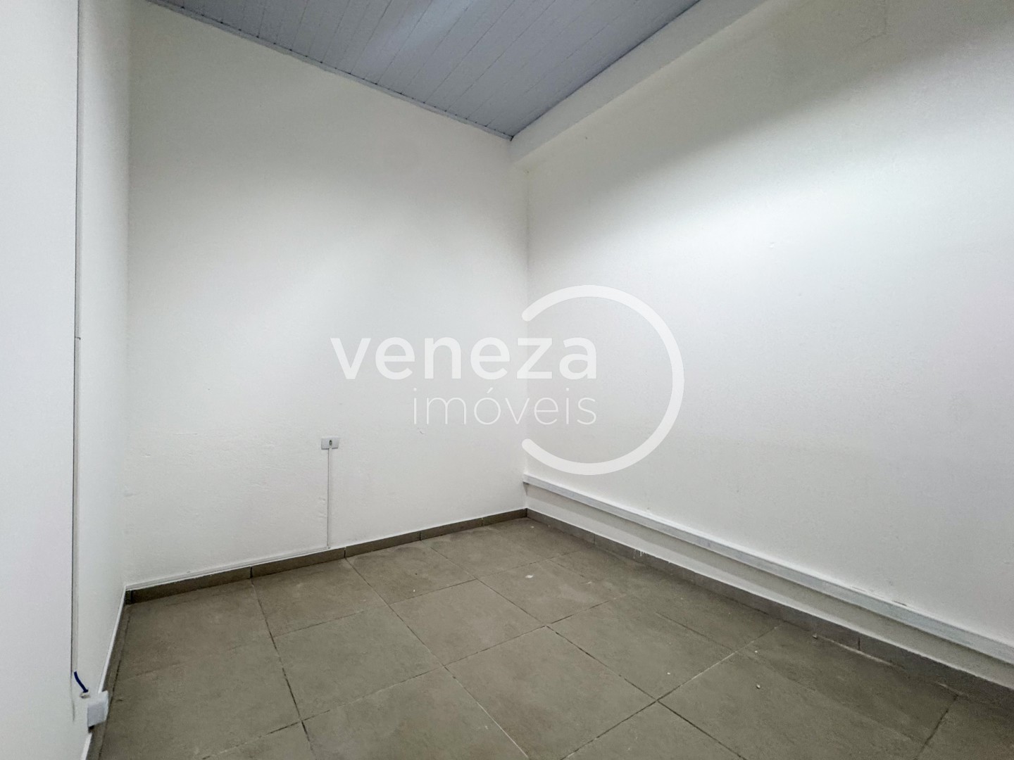 Salão-loja para locação no bairro Centro de Londrina - Foto 36