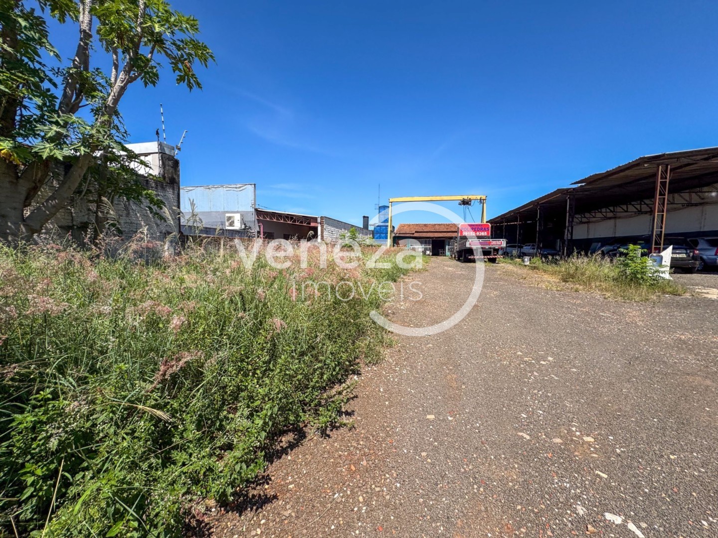 Galpão/Depósito/Armazém para alugar em Conjunto Habitacional Jos, Londrina — Portal Chave Fácil