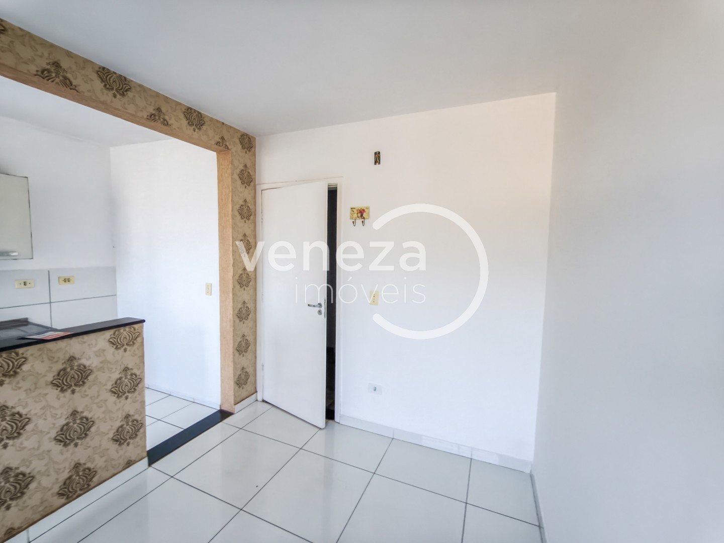 Apartamento para locacao no Gleba Fazenda Palhano em Londrina com 44,85m² por R$ 1.450  - Foto 3