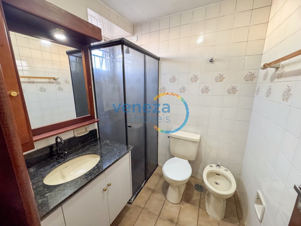 Apartamento para locação no bairro Ipiranga de Londrina com 95m<sup>2</sup> útil, 3 quartos, 1 vaga de garagem