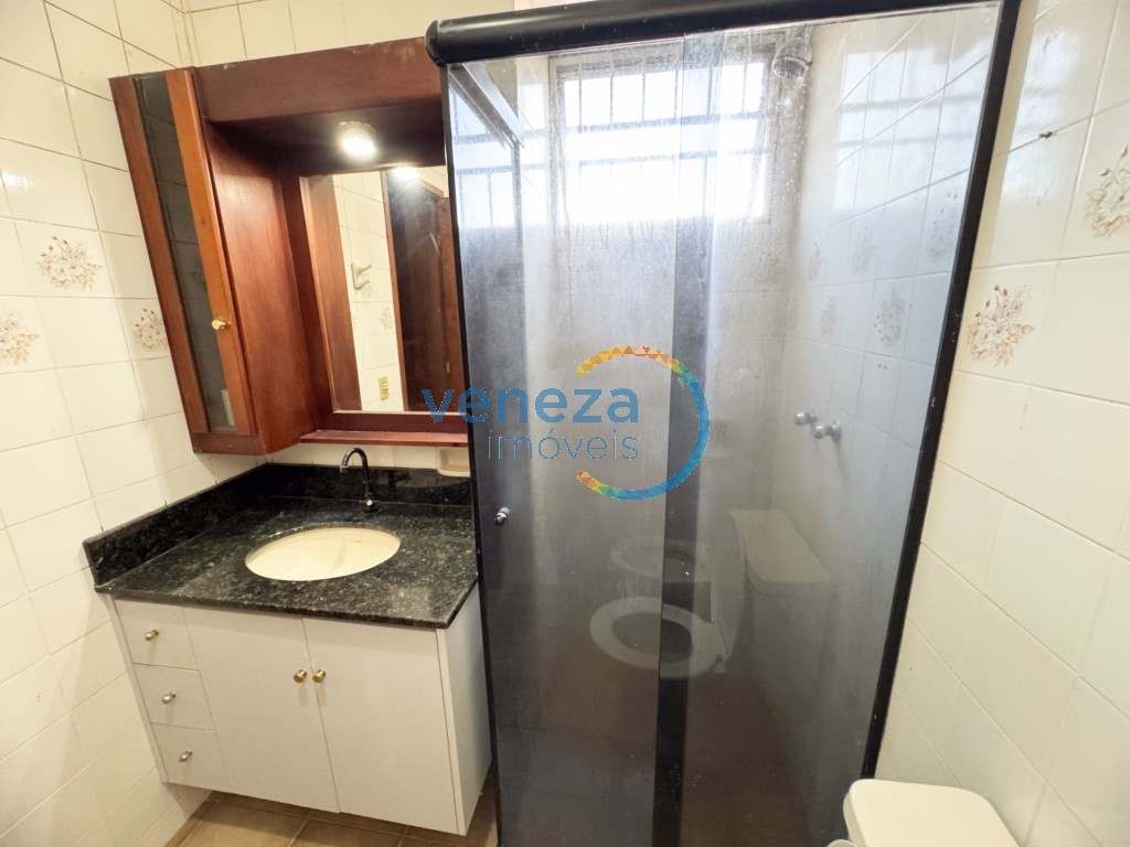 Apartamento para locação no bairro Ipiranga de Londrina com 95m<sup>2</sup> útil, 3 quartos, 1 vaga de garagem