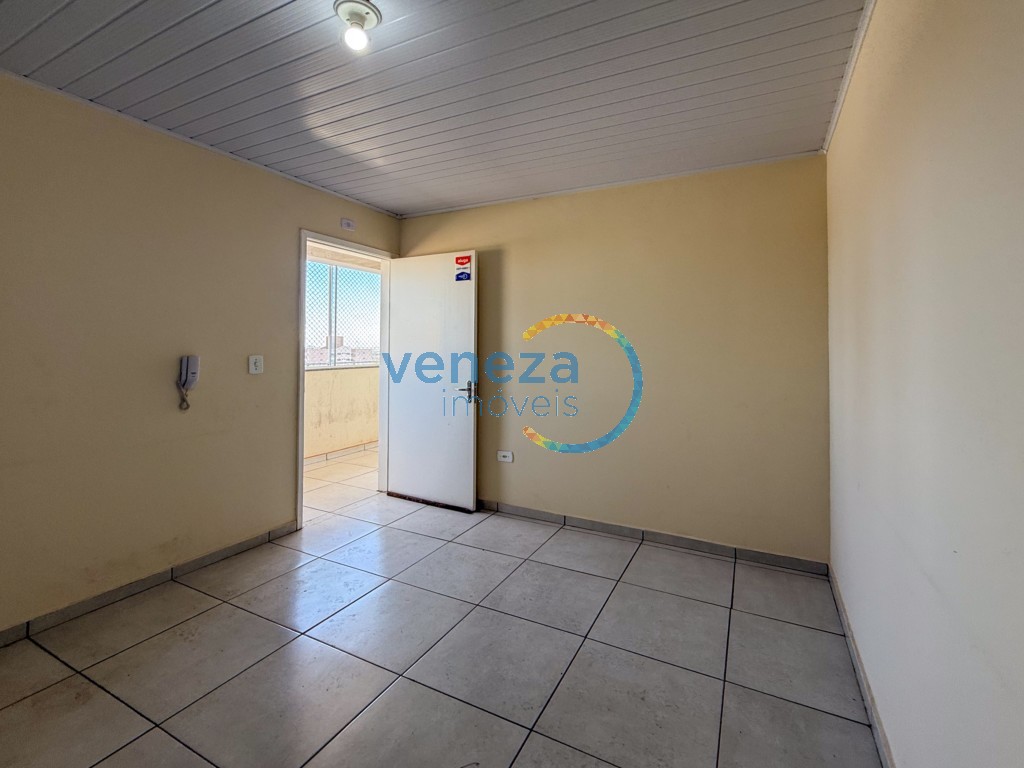 Apartamento para locação no bairro Centro de Londrina com 33m<sup>2</sup> útil, 1 quarto, 1 vaga de garagem