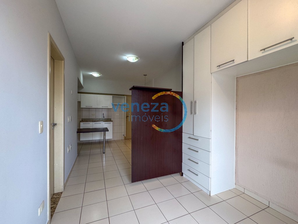 Apartamento para locação no bairro Centro de Londrina com 23.63m<sup>2</sup> útil, 1 quarto