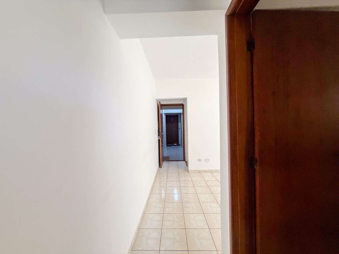 Apartamento para locação no bairro Vila Ipiranga de Londrina - Foto 8